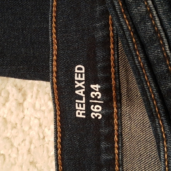 DONATED Men's Sonoma Relaxed Dark Blue Jeans, W 36, L 34 - Picture 3 of 6